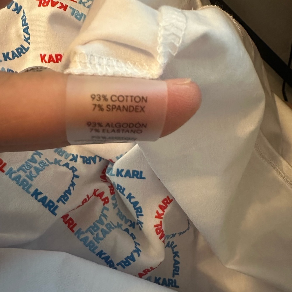 Karl‎ Lagerfeld White Graphic Tee with Bonjour Print, size Medium NWT - Picture 6 of 7